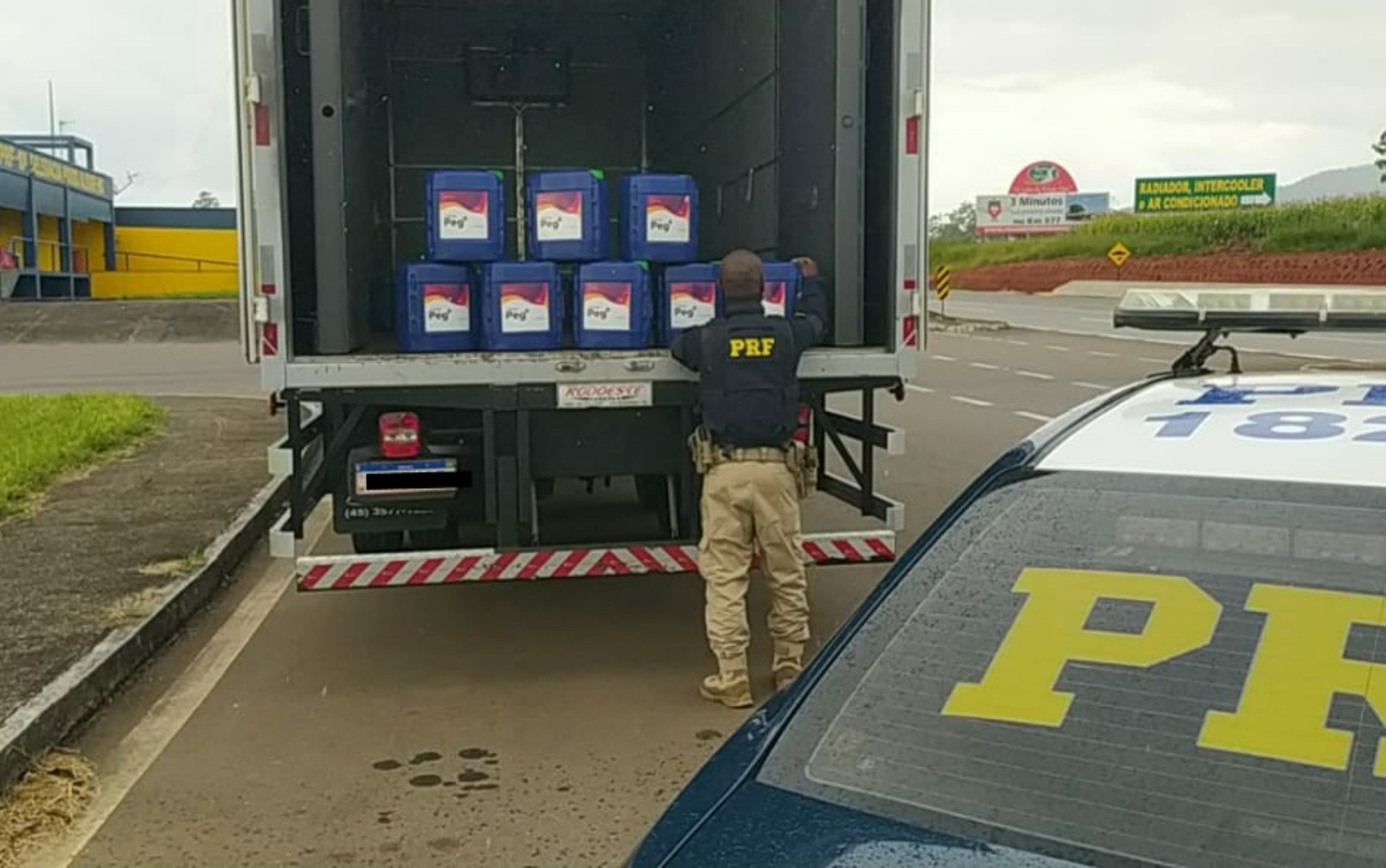 PRF apreende três toneladas de inseticida proibido no Brasil na rodovia ...