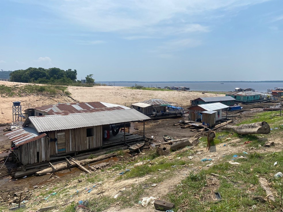 Lago Mauá, na Zona Leste de Manaus, durante a seca de 2023. Imagem feita em 5 de outubro de 2023 — Foto: Maurício Martins/Rede Amazônica