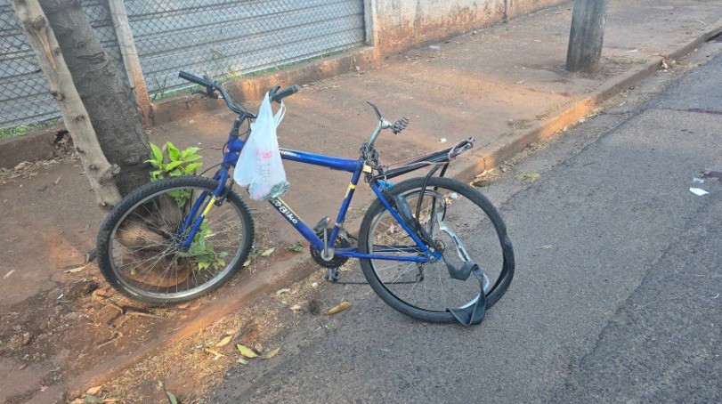 Ciclista morre atropelado por carro em Uberaba; motorista fugiu e foi encontrado em casa