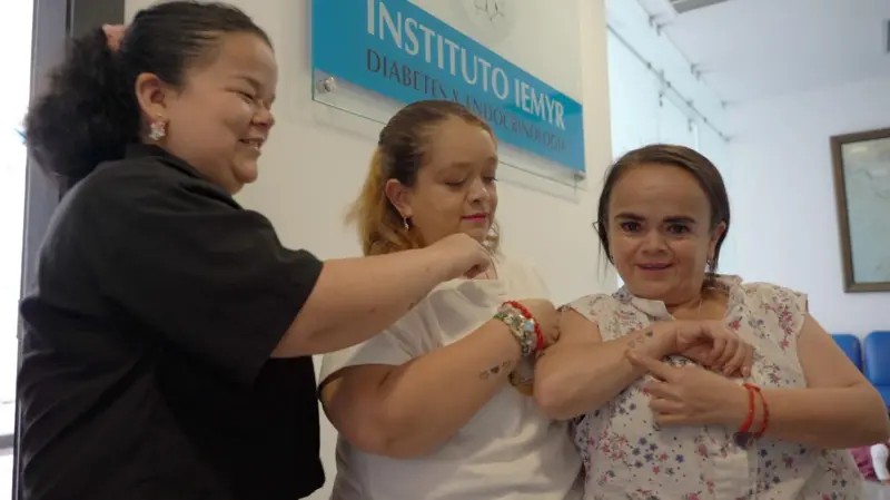 As pessoas com tipo raro de nanismo que podem guardar 'segredo' contra câncer e diabetes: 'Vivemos em um mundo de gigantes' 