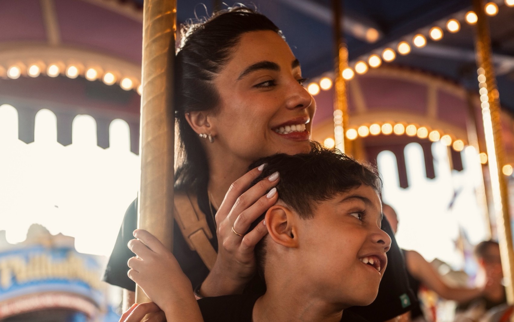 Gabriela Versiani emociona com o cuidado pelo filho de Murilo Huff e Marilia Mendonça durante viagem