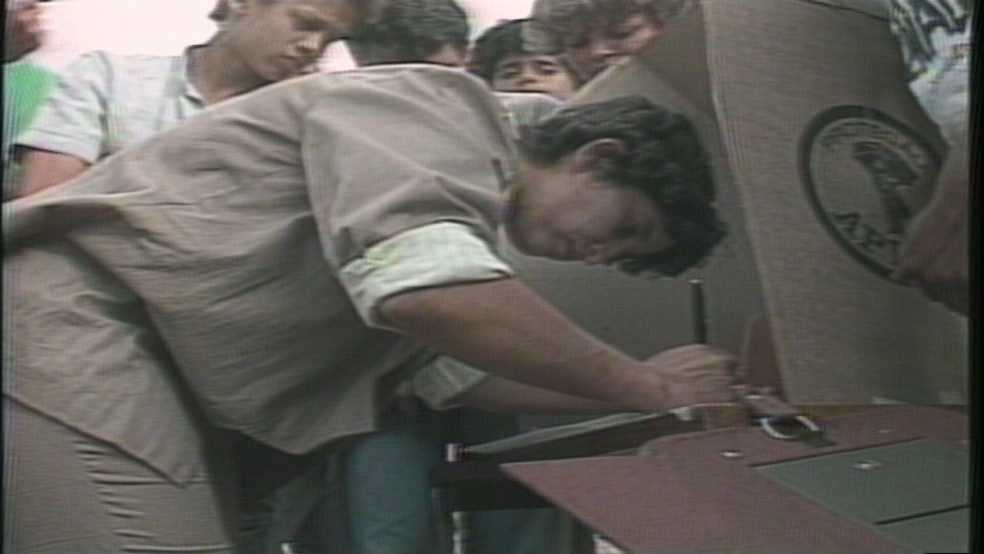 Eleições de 1990 no Distrito Federal - voto impresso — Foto: TV Globo/Acervo
