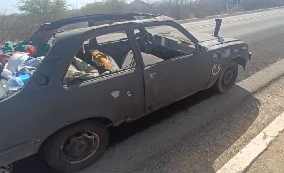 Carro sem teto é apreendido pela PRF na BR-304 no RN — Foto: PRF/Divulgação