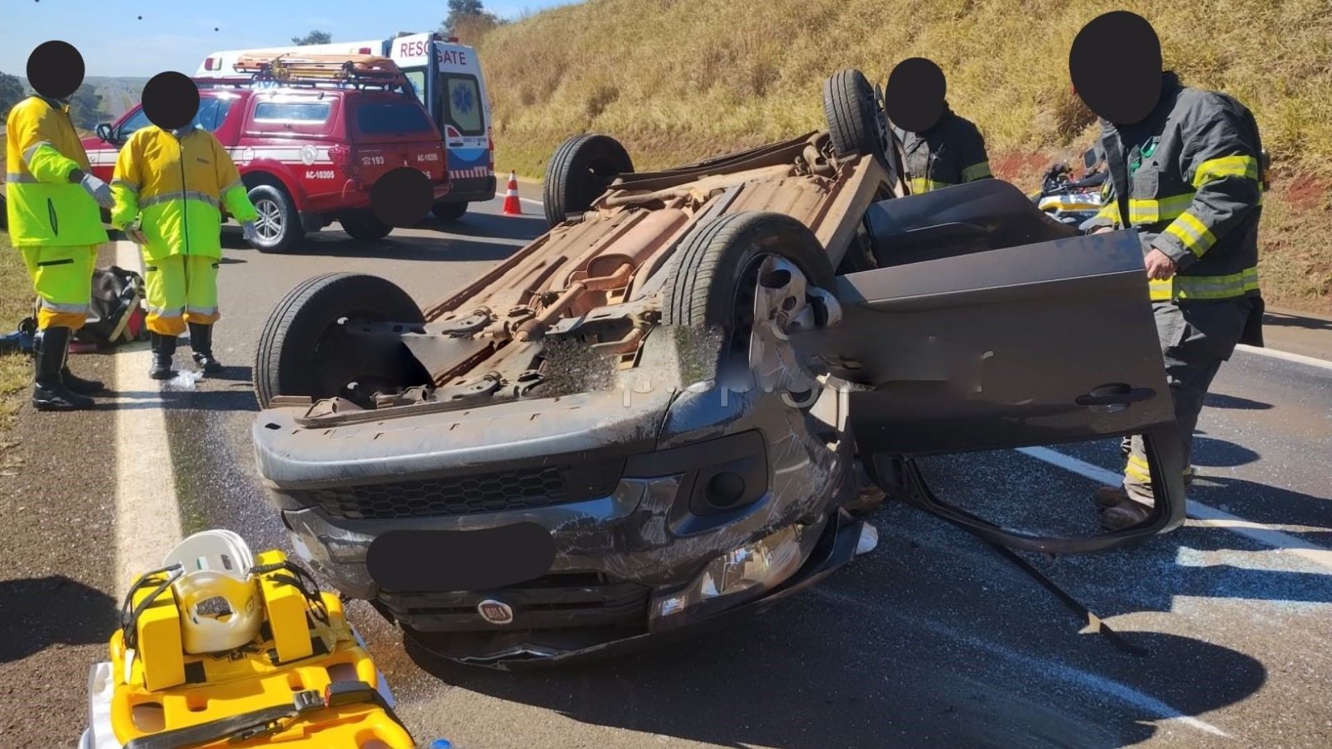 Motorista morre após perder controle da direção e capotar carro em rodovia do interior de SP