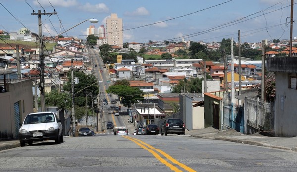 Prefeitura de Mogi das Cruzes - AV. PEDRO MACHADO Outro local em que estão  previstas mudanças é o cruzamento da avenida Pedro Machado com o corredor  da rua Doutor Deodato Wertheimer e