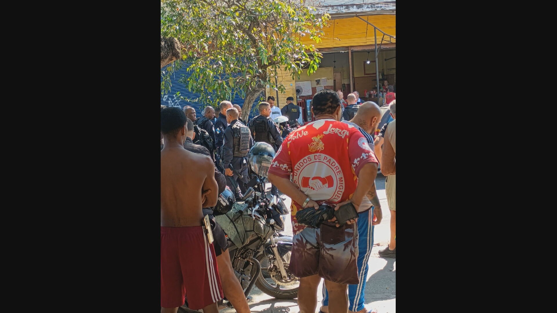 Homem morre após confronto com a PM durante tentativa de roubo em Bangu