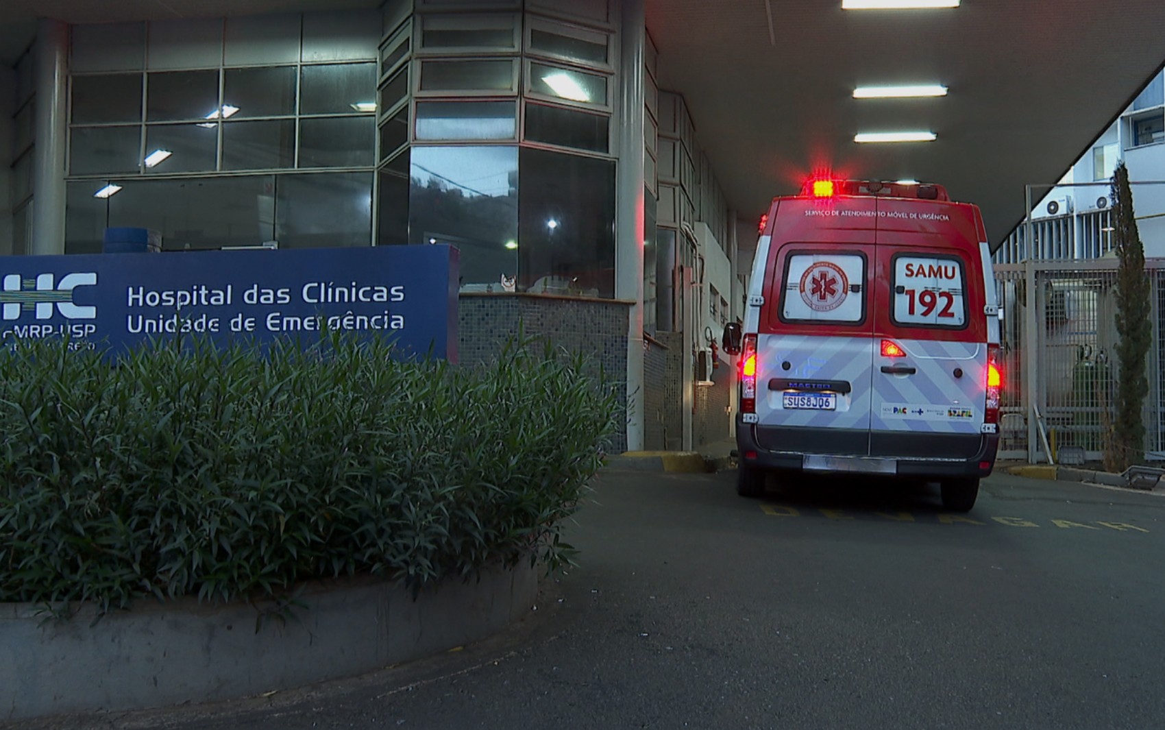 Criança de 4 anos que caiu do 10º andar de prédio em Ribeirão Preto, SP, passa por cirurgia e quadro é estável, diz pai