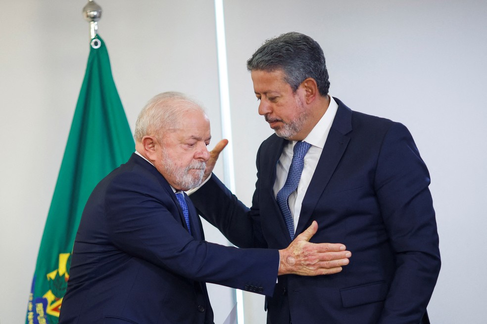 Lula e Lira durante entrevista coletiva — Foto: Adriano Machado/Reuters