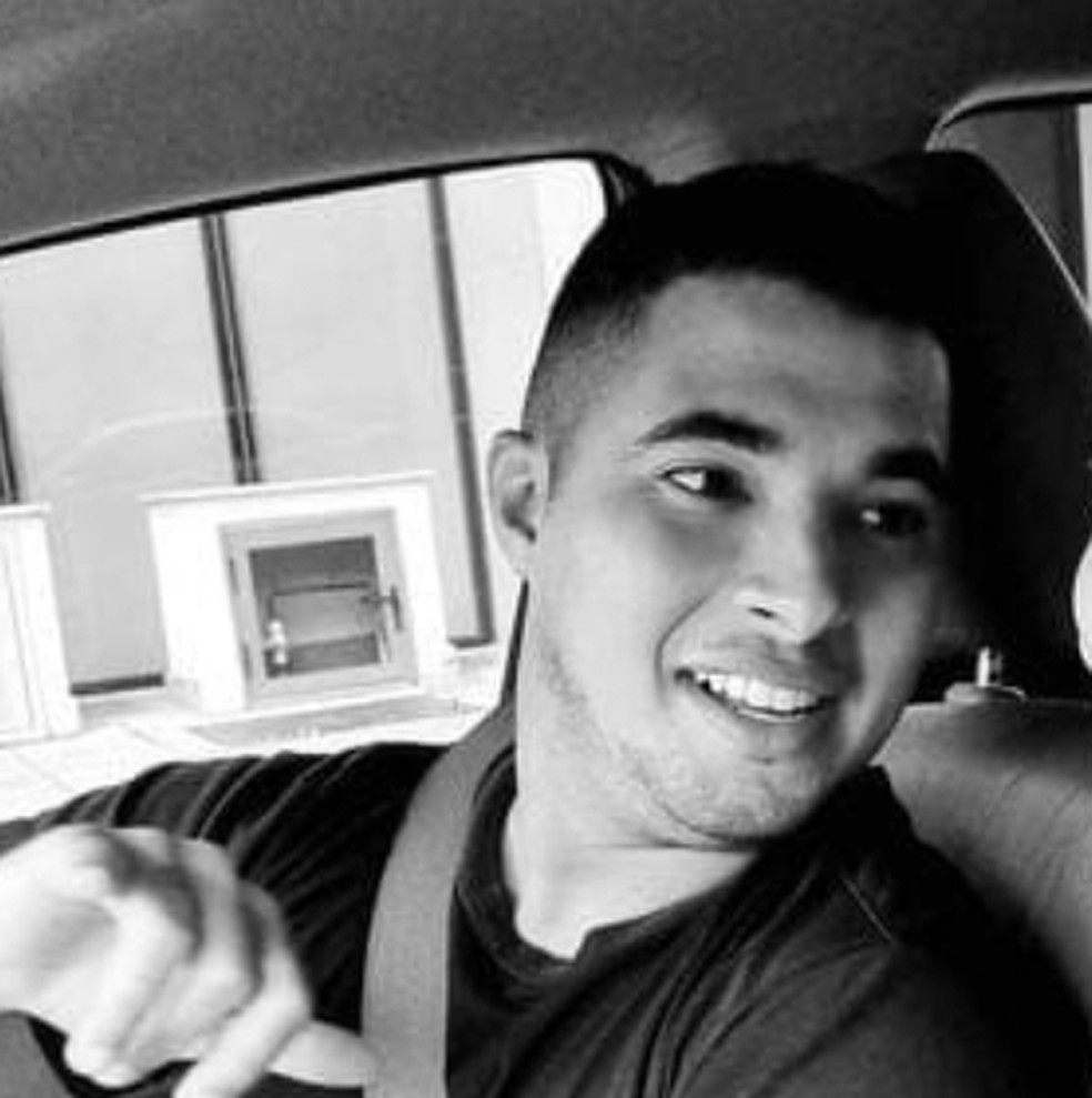 Cleilton Santana, de 27 anos, é suspeito de matar Íris Rocha  — Foto: Reprodução/Redes sociais