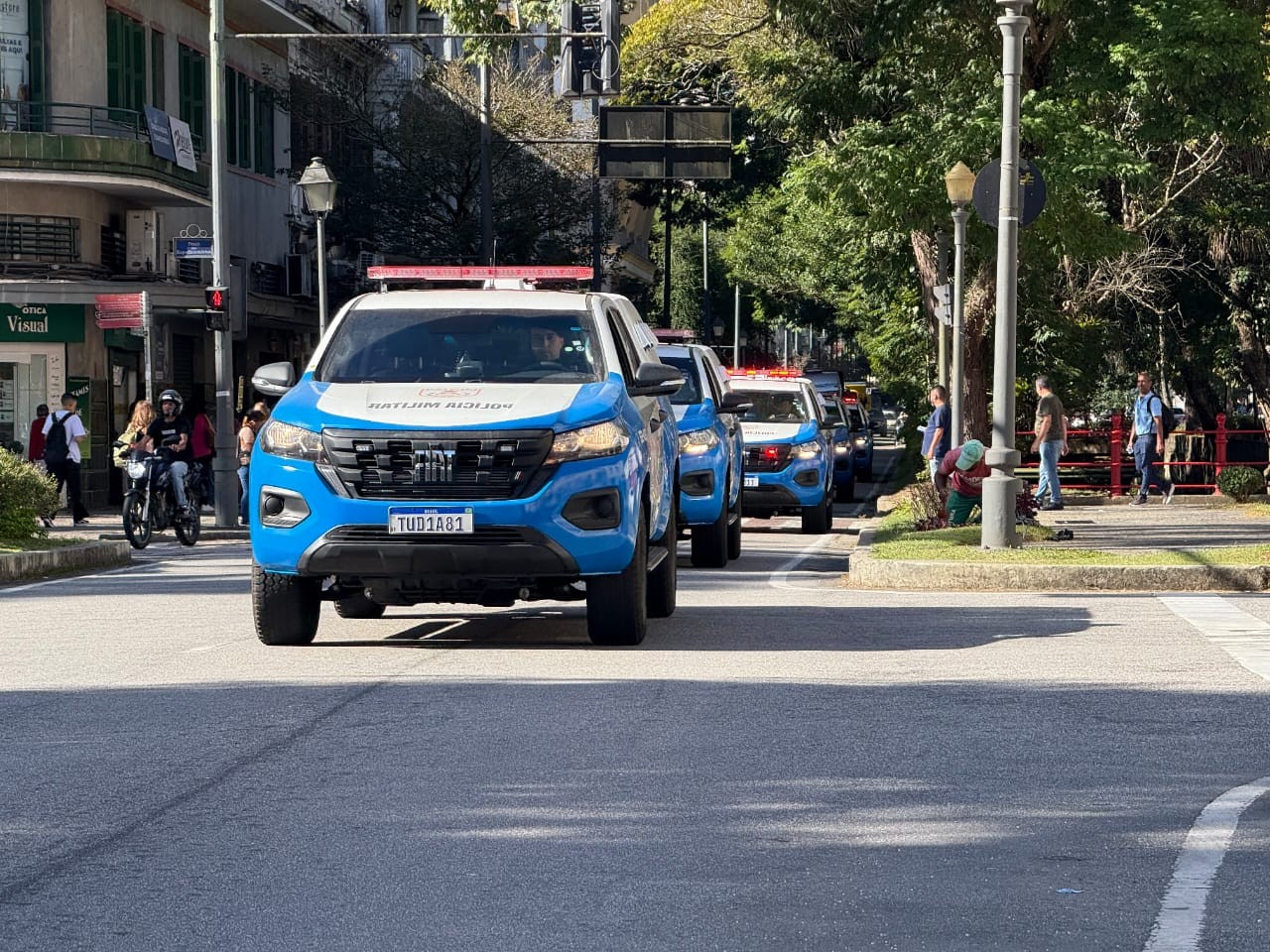 Petrópolis recebe seis novas viaturas da Polícia Militar