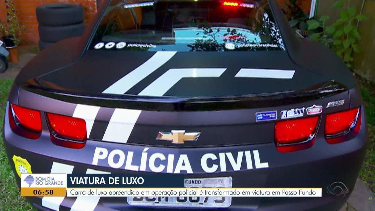 Polícia de MG tem Camaro: veja outros carros de luxo que viraram viatura -  21/11/2021 - UOL Carros