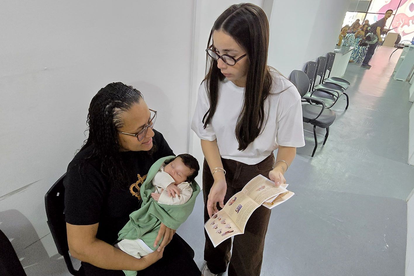 Rede de apoio à amamentação atende mães e bebês em Macaé