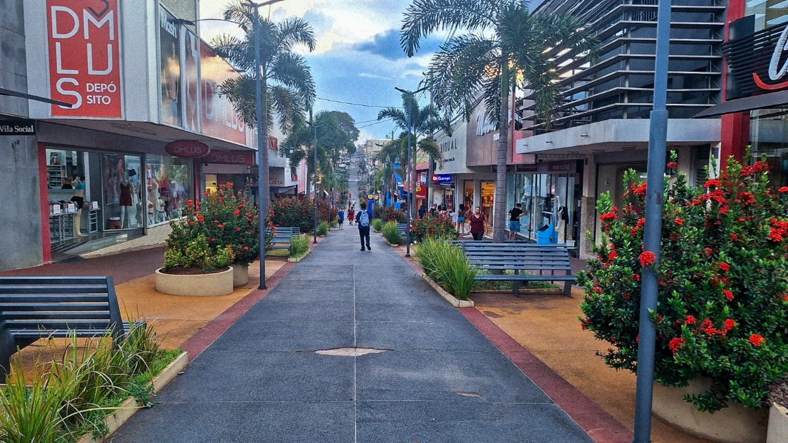 Comércio de São Carlos, Araraquara e Rio Claro inicia horário especial de fim de ano; veja o que abre e fecha