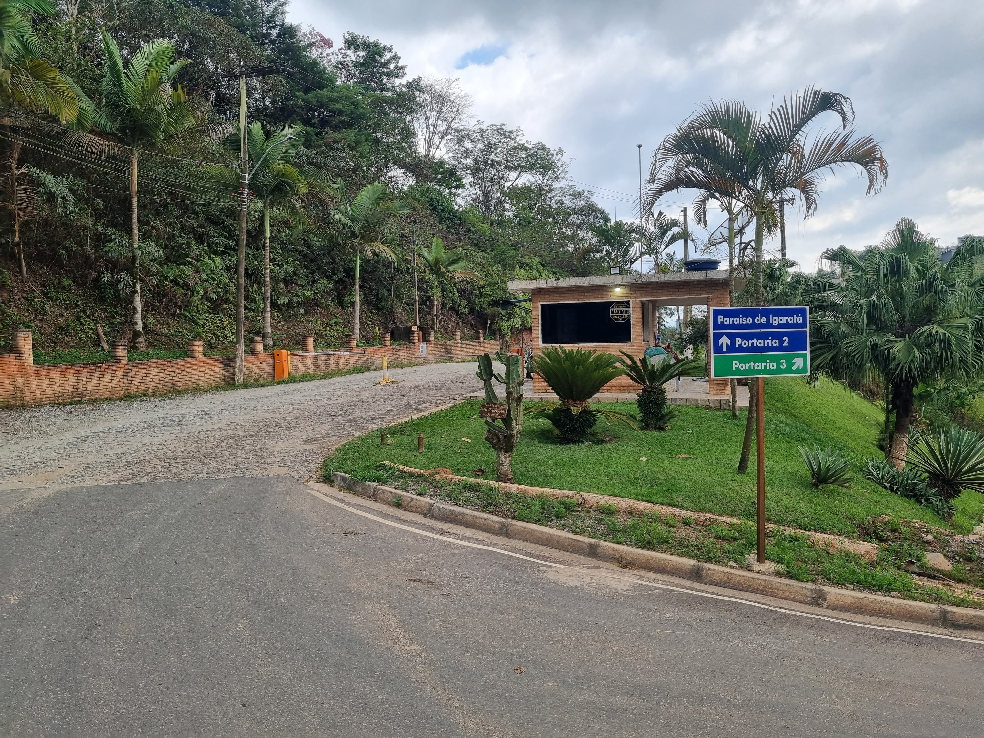 VÍDEO: Polícia Federal apreende moto aquática, carros e outros veículos do influenciador Buzeira em condomínio de luxo em Igaratá, SP
