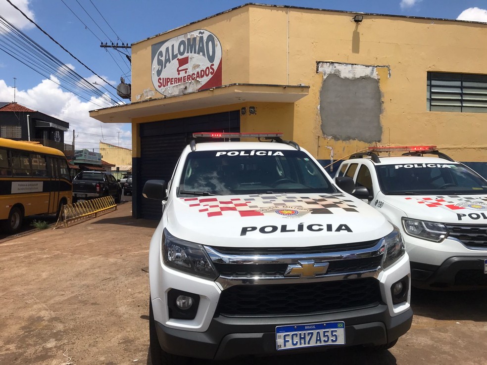 Galpão de supermercado desativado onde duas pessoas foram mortas em Jardinópolis, SP — Foto: Patrícia Bonelli/EPTV