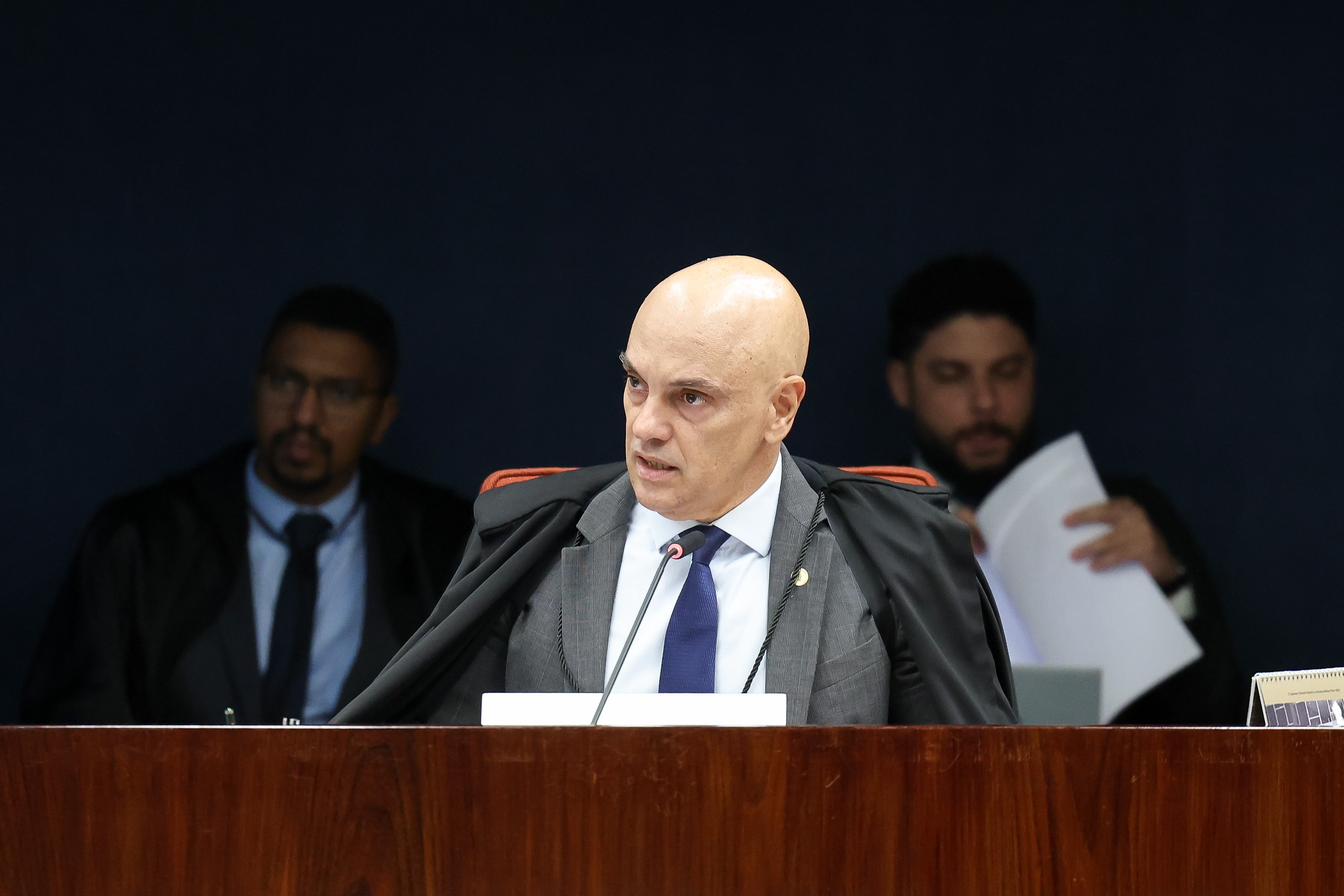 Não é função de deputado fazer 'lobby' no exterior contra o Brasil, diz Moraes em julgamento sobre Eduardo Bolsonaro