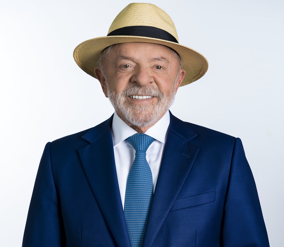 BRASIL: Lula escolhe foto com chapéu para a urna eletrônica e transforma uma imagem pessoal em novo elemento da campanha presidencial de 2026