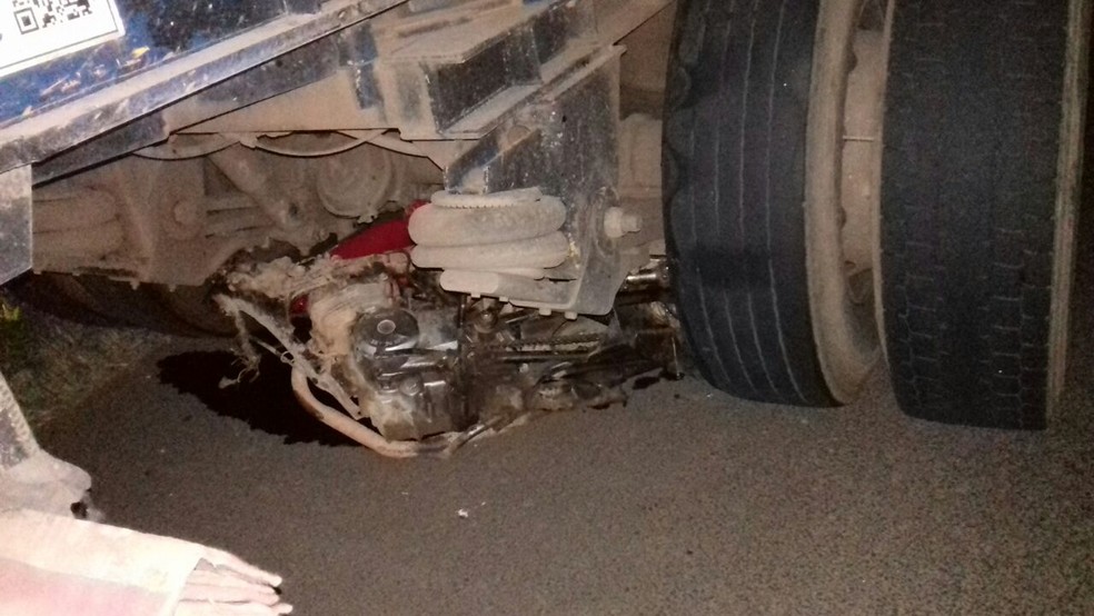 Acidente na BR-277: motociclista morre após bater em caminhão - Massa News