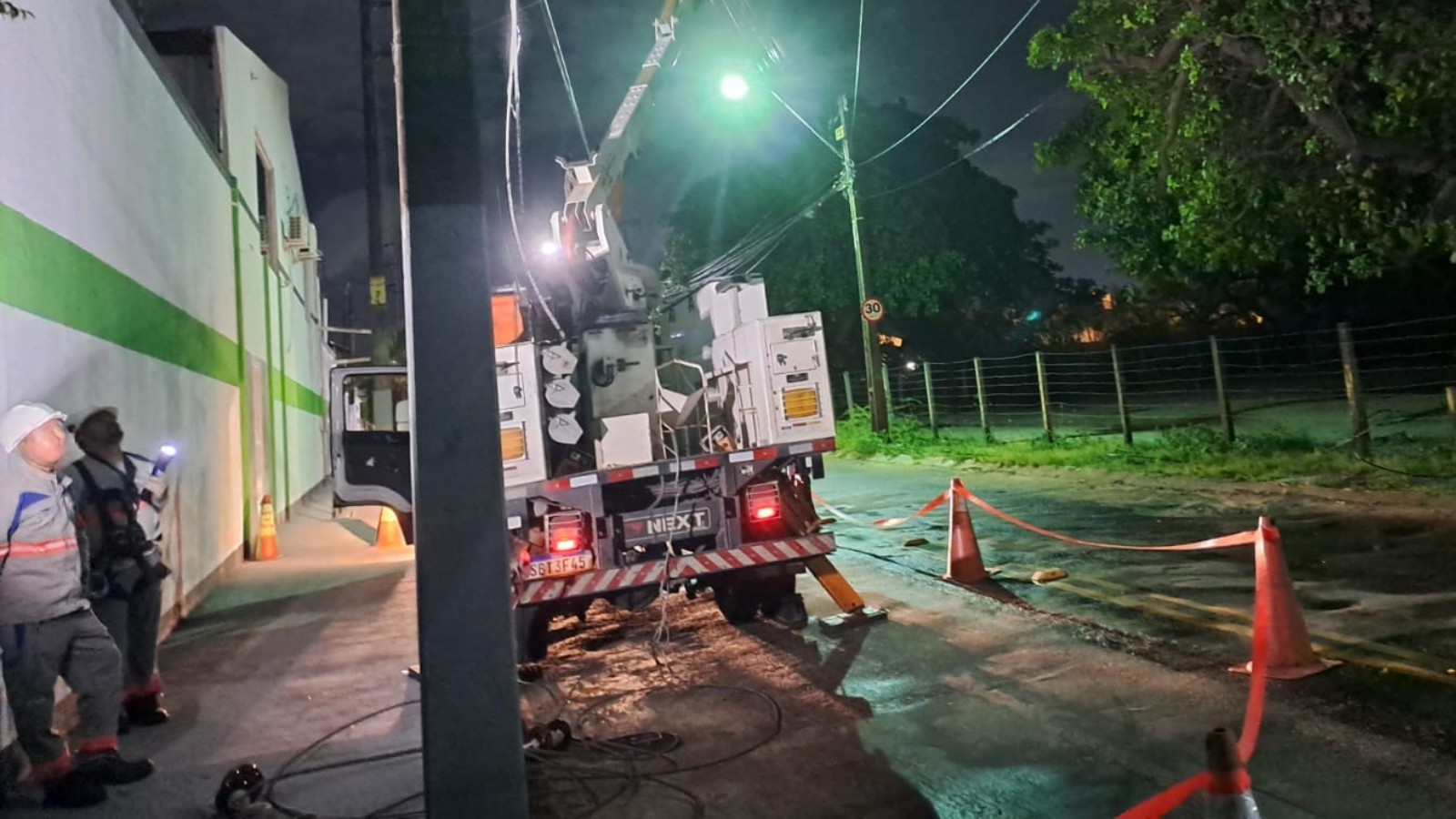 Furto de cabos deixa bairros de Fortaleza sem energia