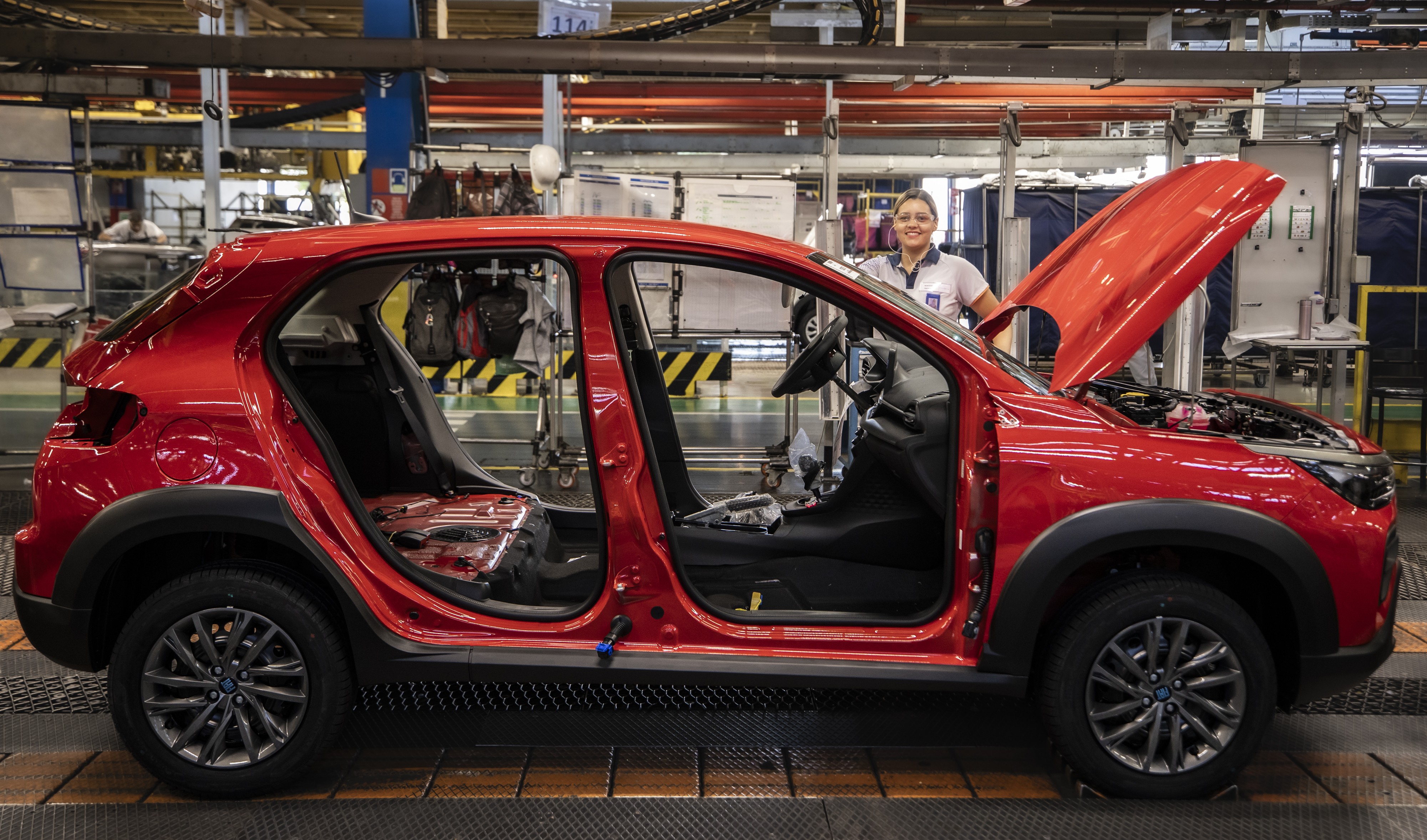 Brasil y Argentina firman acuerdo automotriz ante competencia china