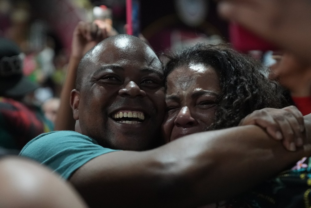 Quadra da Mocidade Alegre comemora o 12º título da escola no carnaval de SP — Foto: Fábio Tito/g1