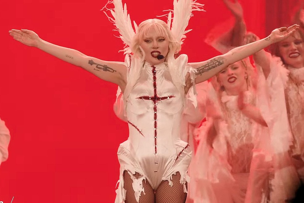 Lady Gaga no Coachella 2025 — Foto: Reprodução/YouTube/Canal do festival