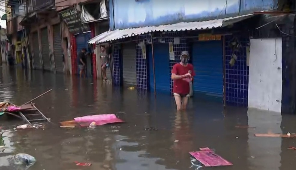 Chuva alagou ruas de Rio das Pedras, na Zona Oeste do Rio — Foto: Reprodução/ TV Globo