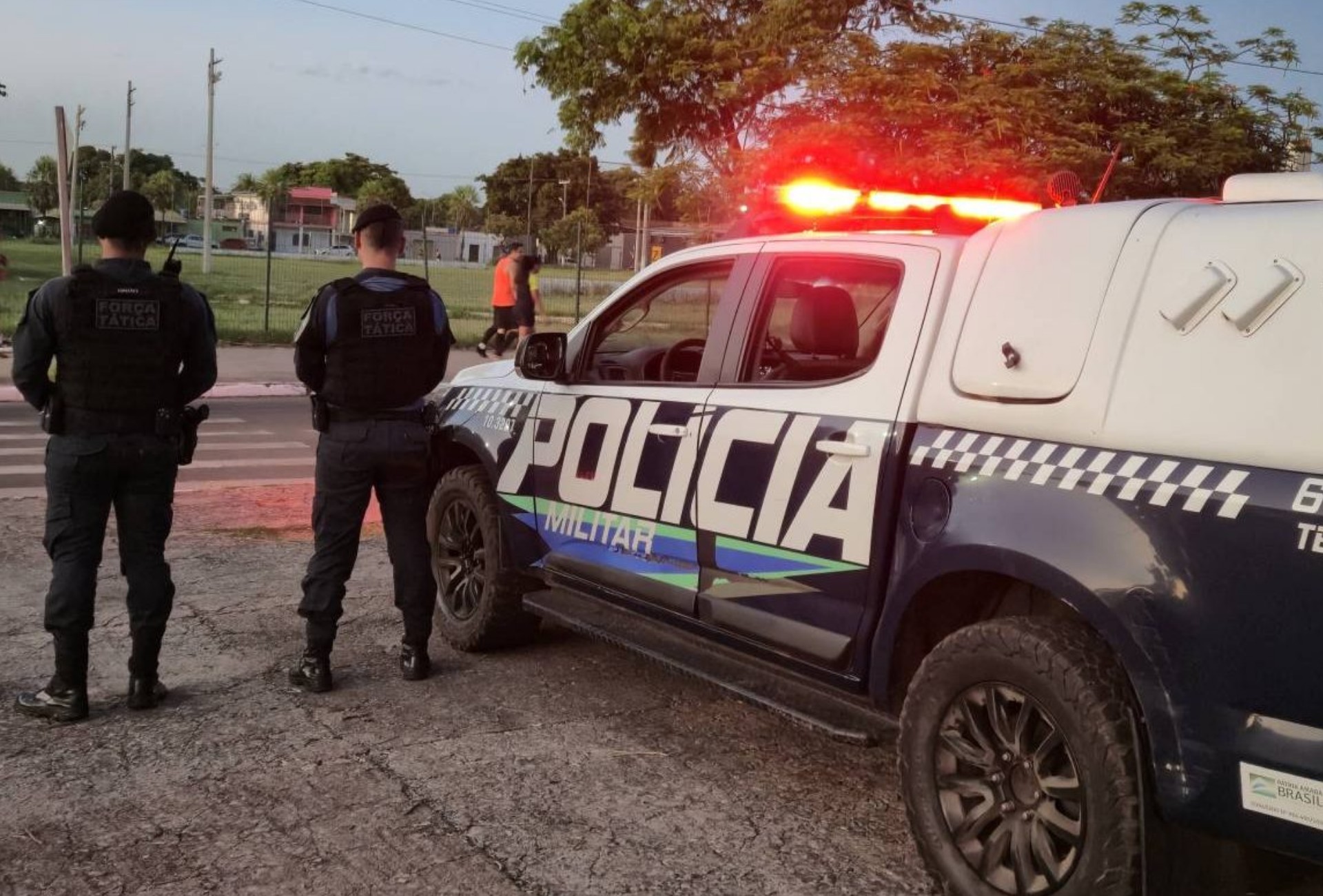 Policiais de MS sofrem assalto em SP e têm obras de cenografia e armas levadas