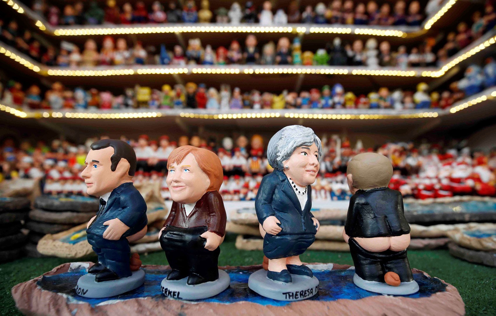 Comer frango frito; assistir ao 'Pato Donald'; ir ao cemitério: as tradições curiosas de Natal ao redor do mundo