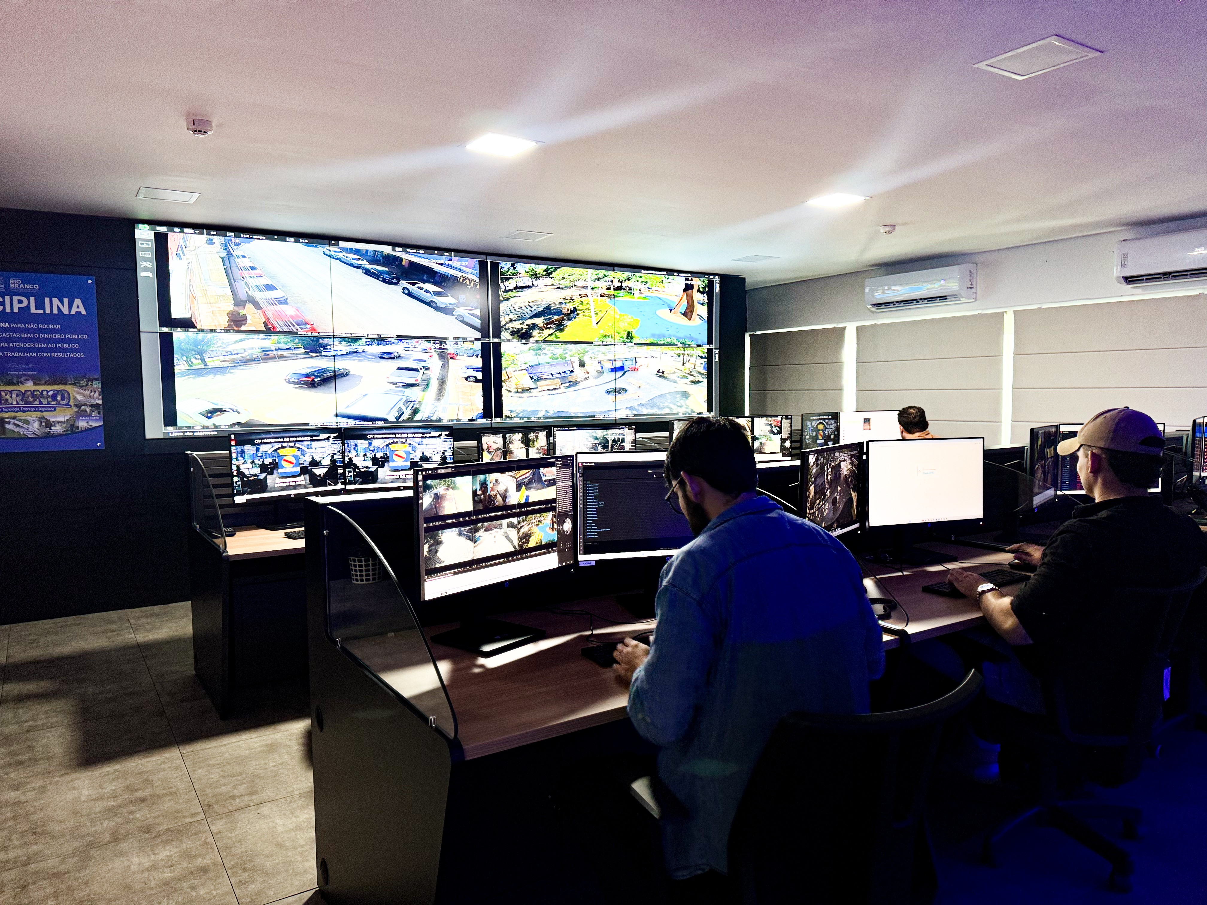 Central de monitoramento passa a ter 450 câmeras de segurança em pontos de Rio Branco