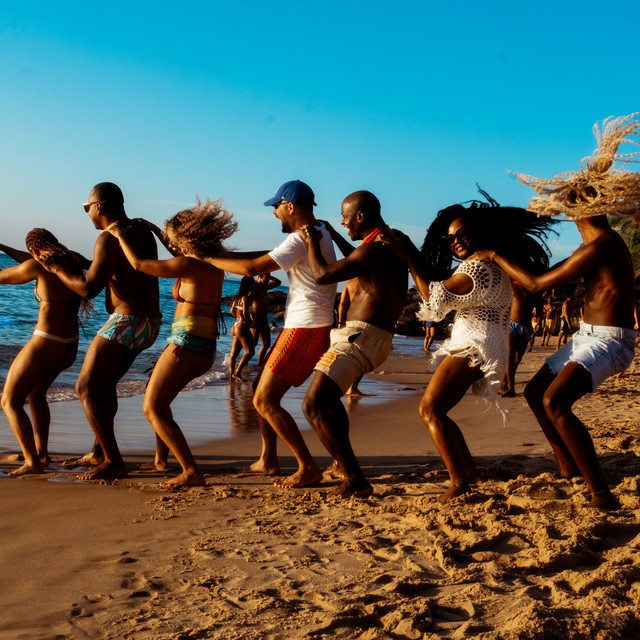 Vai no cavalinho: como uma dança virou de ponta cabeça tantos shows ao vivo