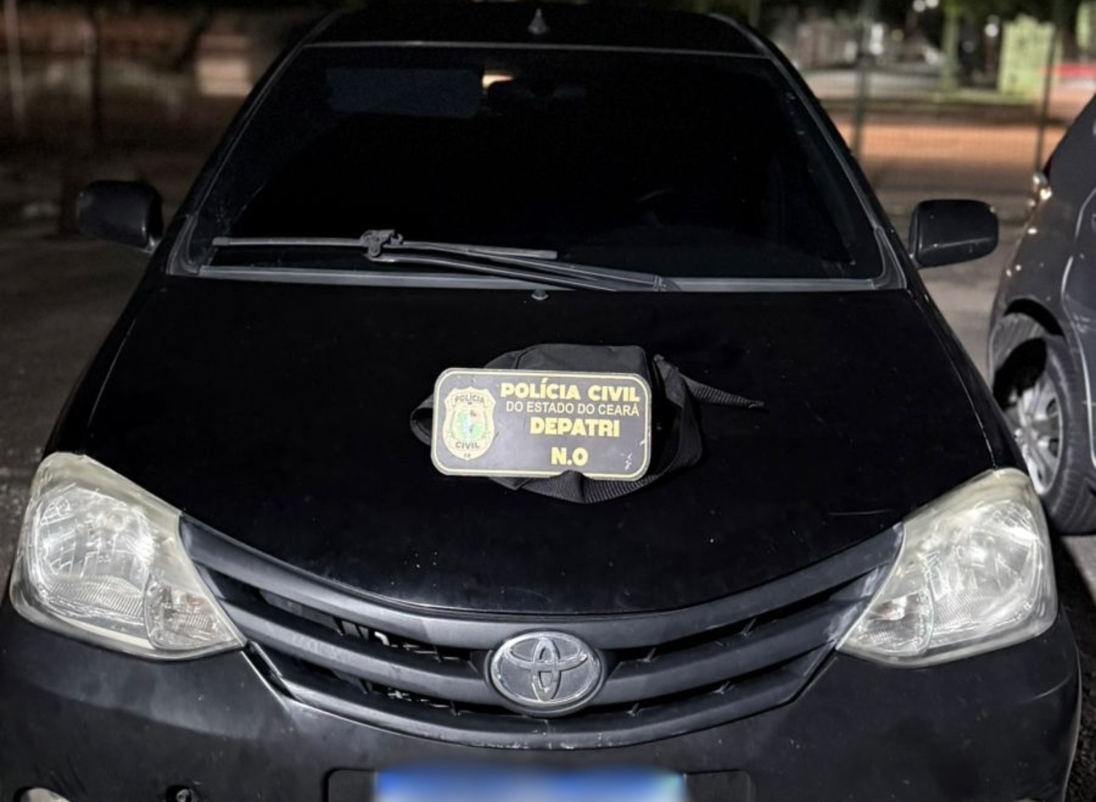 Quatro pessoas são presas suspeitas de integrar quadrilha especializada em furto de veículos, em Fortaleza