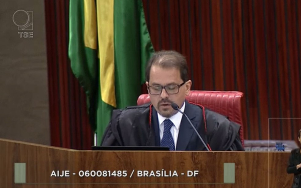 Floriano de Azevedo Marques é 3º a votar no TSE — Foto: Reprodução/TV Justiça