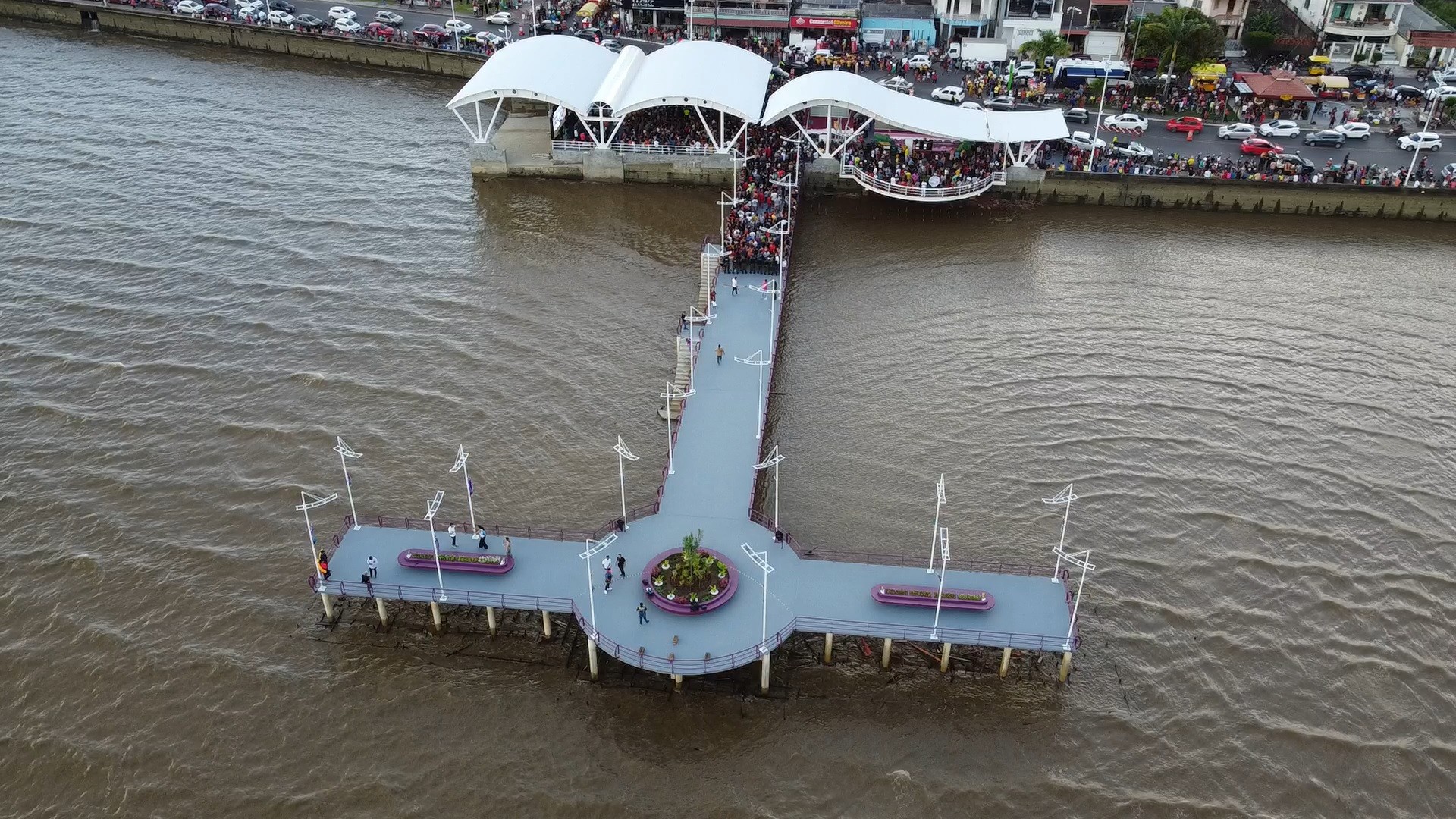 Nova Rampa do Açaí é inaugurada em Macapá com espaços gastronômicos e turísticos