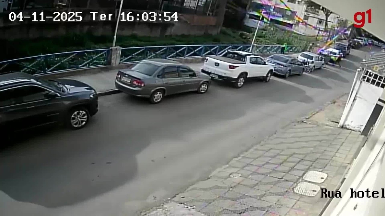 VÍDEO: Poste é derrubado por caminhão em Caratinga e deixa 60 clientes sem energia