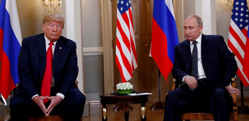 O presidente Donald Trump se encontra com o presidente russo Vladimir Putin em Helsinque, na Finlândia, em 16 de julho de 2018   — Foto: Kevin Lamarque/Reuters/Arquivo
