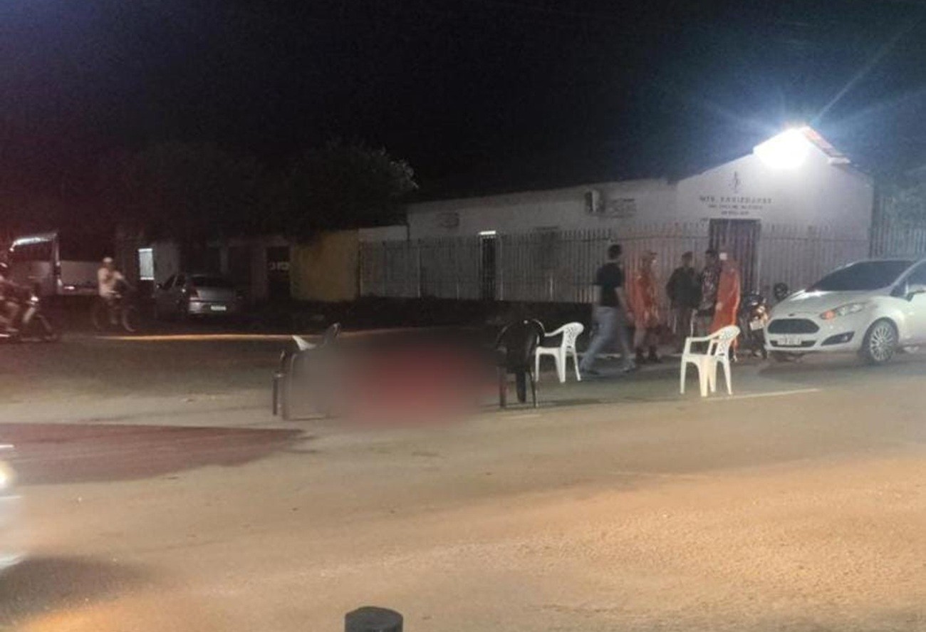 Menino morre ao cair enquanto se equilibrava na traseira de caminhão em movimento no Tocantins