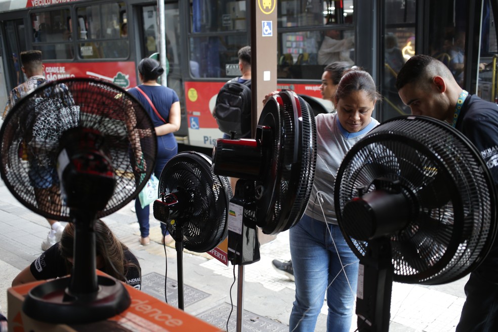 age20231115011 São Paulo aquece acima da média global: pesquisadores da USP alertam sobre 'ilhas de calor' urbanas