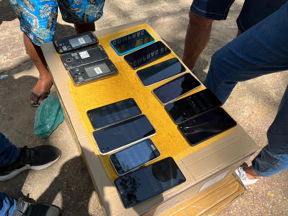 Polícia cerca Praça da Bandeira em operação para recuperar celulares roubados, em Teresina — Foto: Polícia Civil