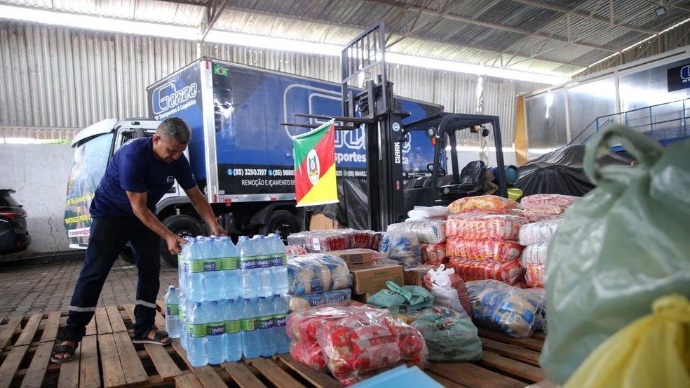Grupo Edson Queiroz disponibiliza locais para doações às vítimas da tragédia no Rio Grande do Sul — Foto: Fabiane de Paula/SVM