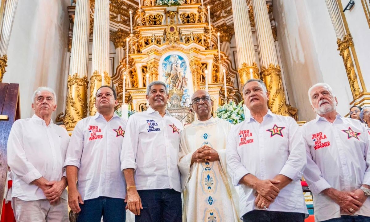 Jerônimo Rodrigues inicia campanha eleitoral ao lado de Rui Costa e Jaques Wagner em Salvador