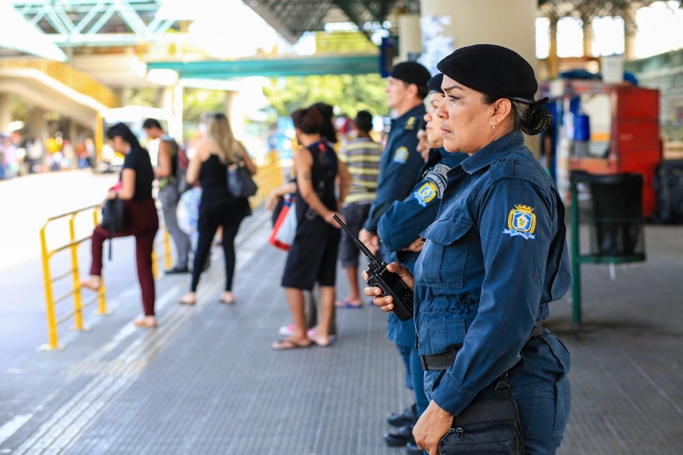 Guarda Municipal de Manaus vai passar a usar armas.  &mdash; Foto: Antonio Pereira/Semcom