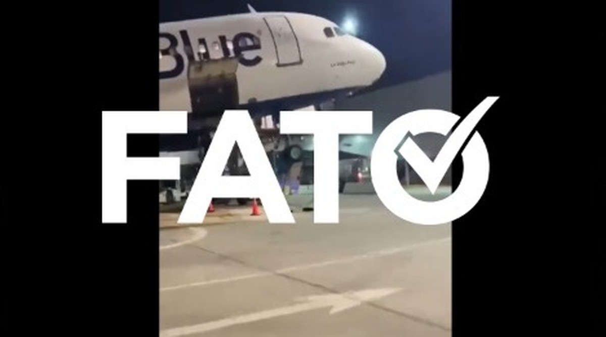 É #FATO: avião perde equilíbrio e empina ao ser descarregado; VÍDEO