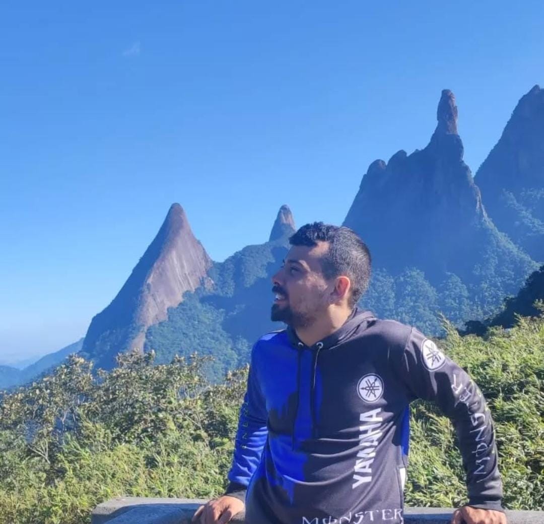 Entregador entra em coma após ser contaminado por ácido durante hemodiálise em São Gonçalo, diz família