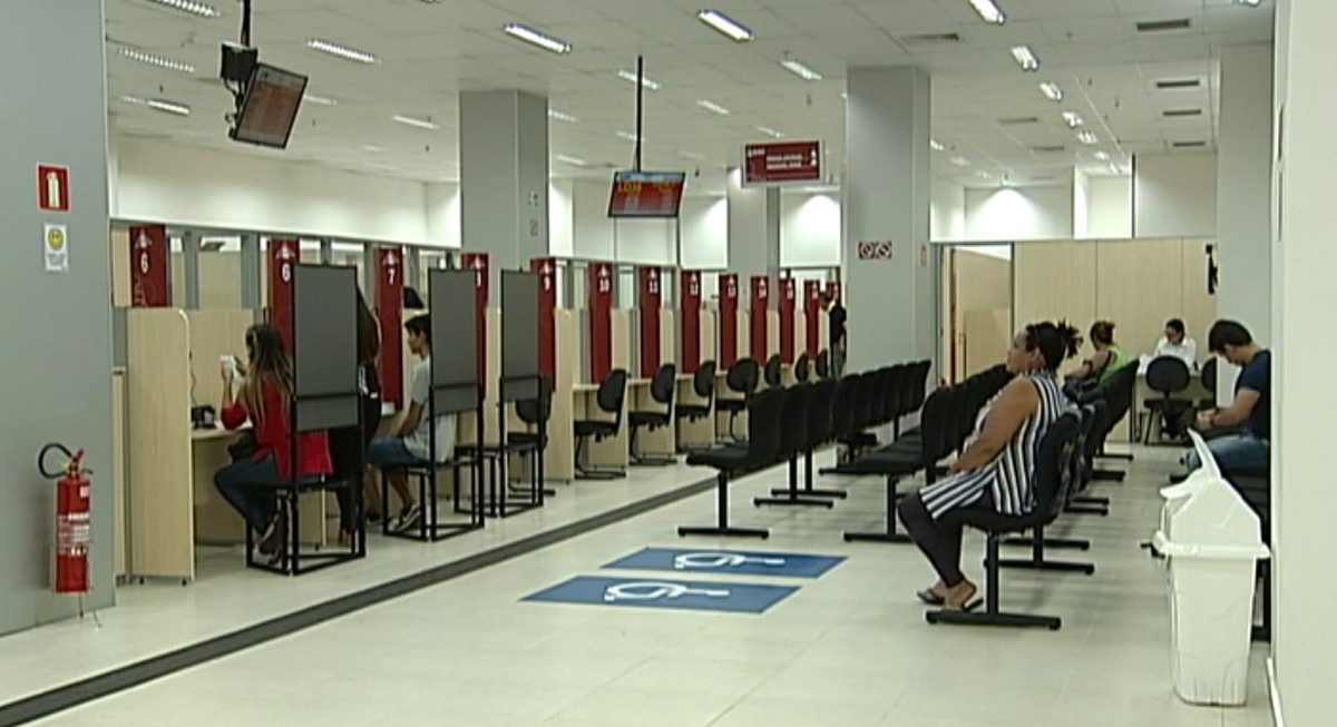 Serviços de veículos do DetranMG passam a ser feitos pela UAI em Uberaba; confira como funciona