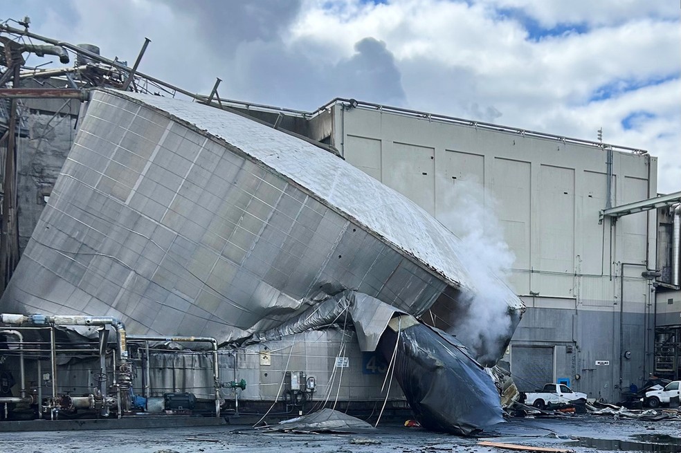 Implosão de tanque químico mata trabalhador nos EUA 
