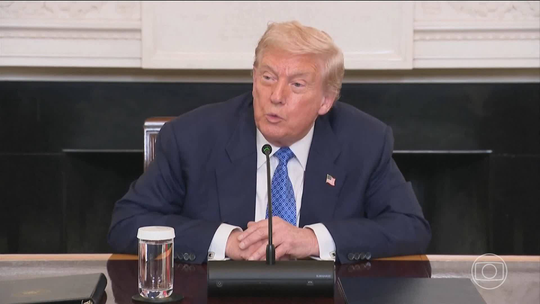 Trump pede para pessoas sem-teto irem para 'longe' de Washington