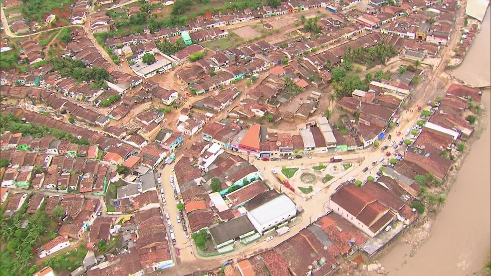 Imagem de enchente na Zona da Mata Sul em 2017 — Foto: Acervo/TV Globo