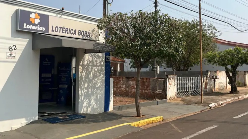 Moradores de Borá dizem que calma não falta na cidade — mas faltam pessoas — Foto: BBC