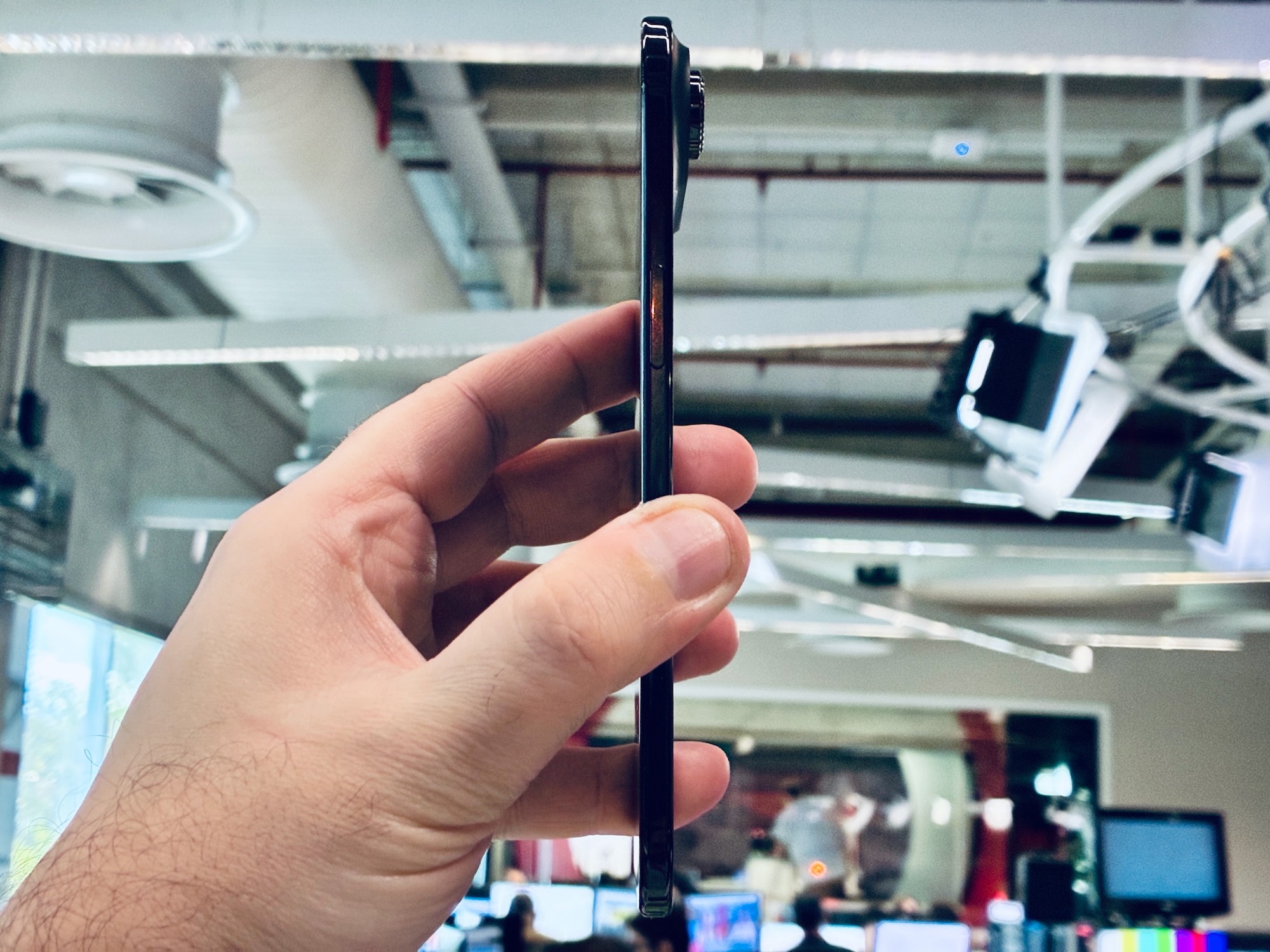 iPhone Air: primeiras impressões do celular fininho e quais são seus rivais